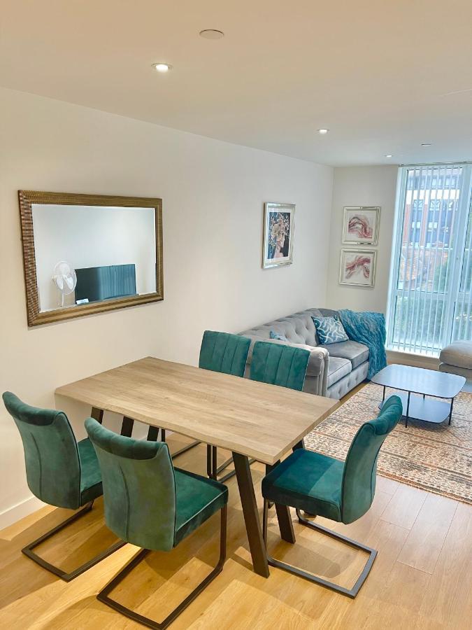 Urban Gateway Spacious Apartment With Free Parking Bracknell Exterior photo